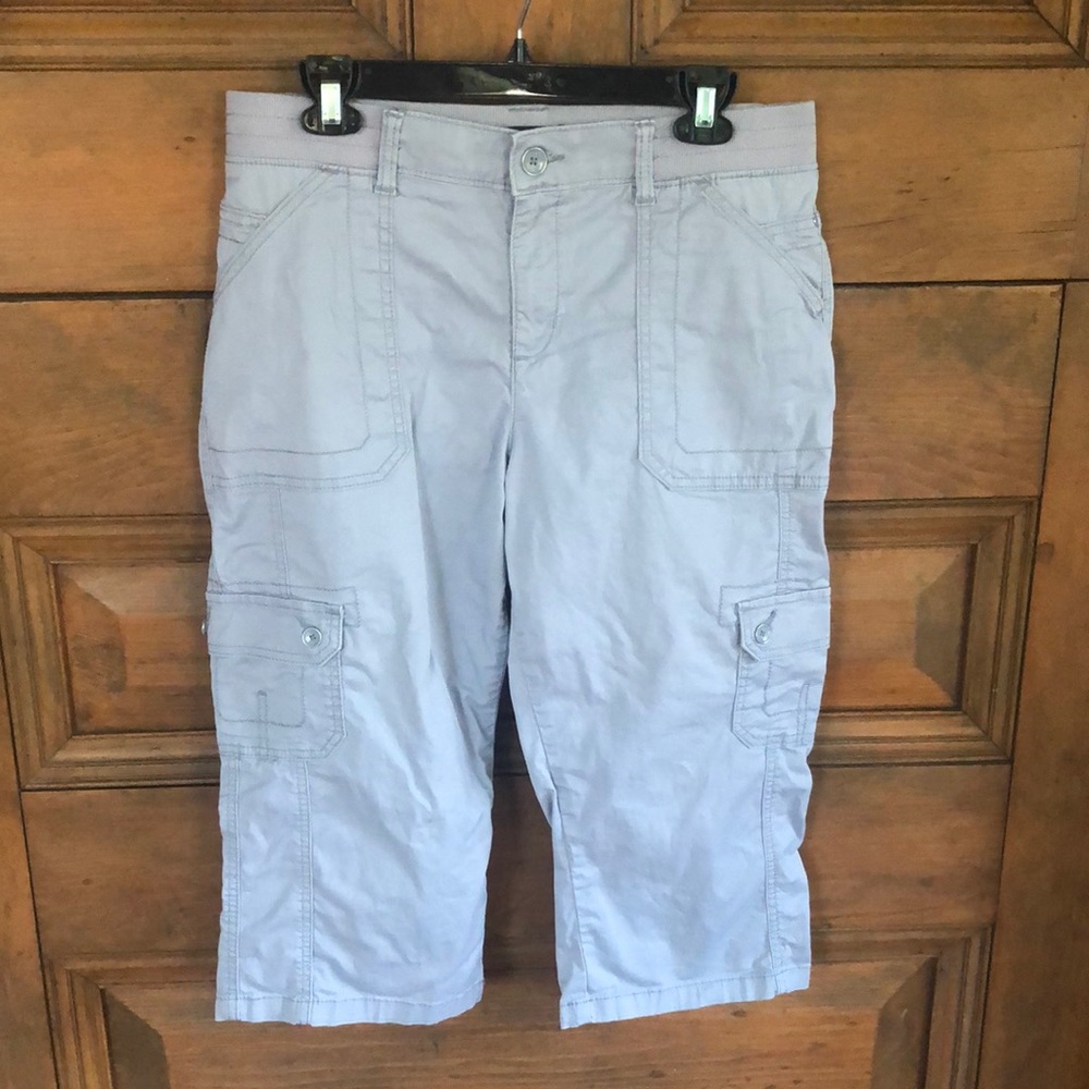 Lee Relaxed Fit Gray Capris, 12